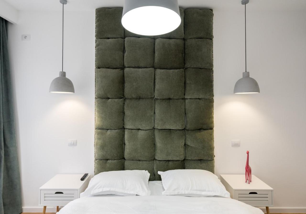 Jungle Escape - Luxe 1-Br Haven In Bucharest Lägenhet Exteriör bild