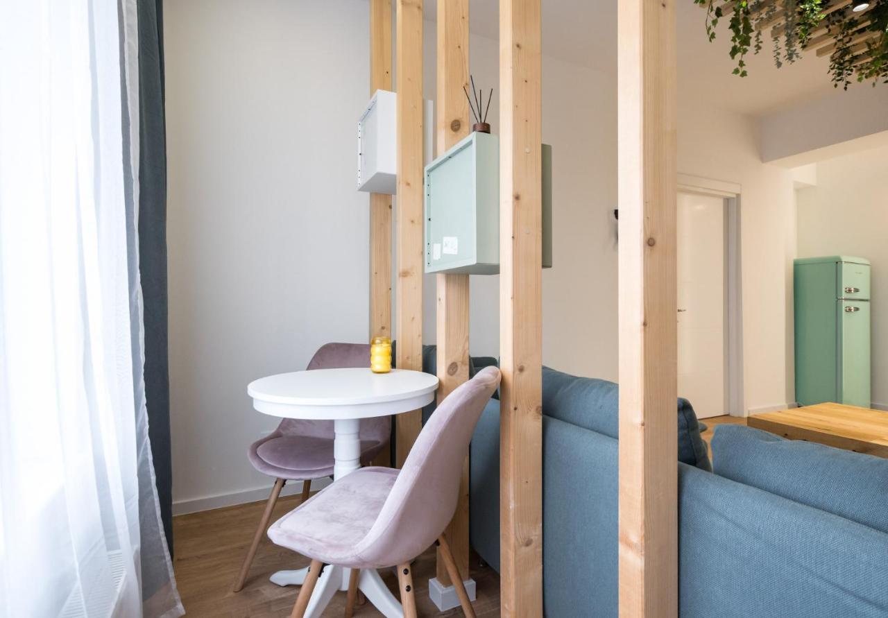 Jungle Escape - Luxe 1-Br Haven In Bucharest Lägenhet Exteriör bild