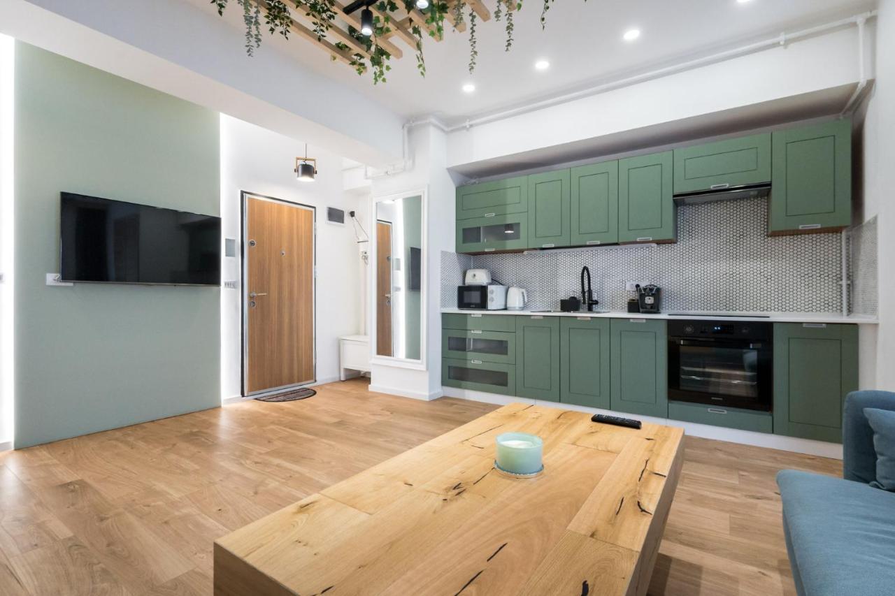 Jungle Escape - Luxe 1-Br Haven In Bucharest Lägenhet Exteriör bild